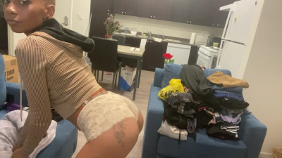 GoddessCai - Twerking in Lace Panties