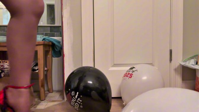 bratttypuppy - Balloon Popping