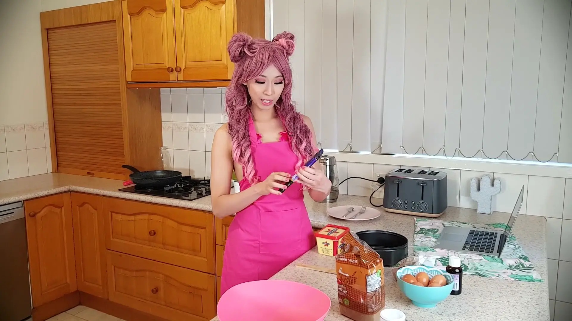 Exclusive Leak: Azumi Zeitline - Baking with Azumi - SFW Edition - Stream in FullHD | Hotleakxxx.com