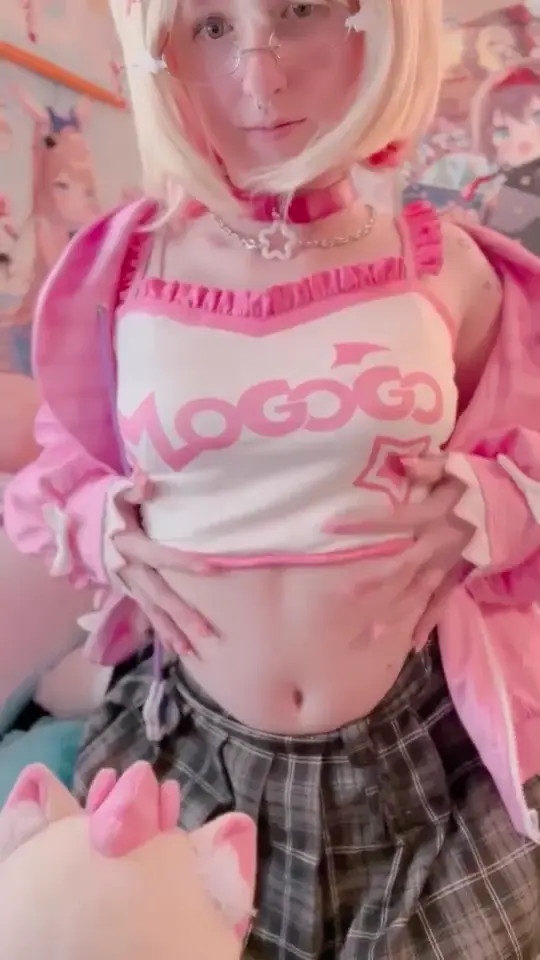 Exclusive Leak: secretnoel - Mococo Showing off Her New Outfit - Stream in FullHD | Hotleakxxx.com