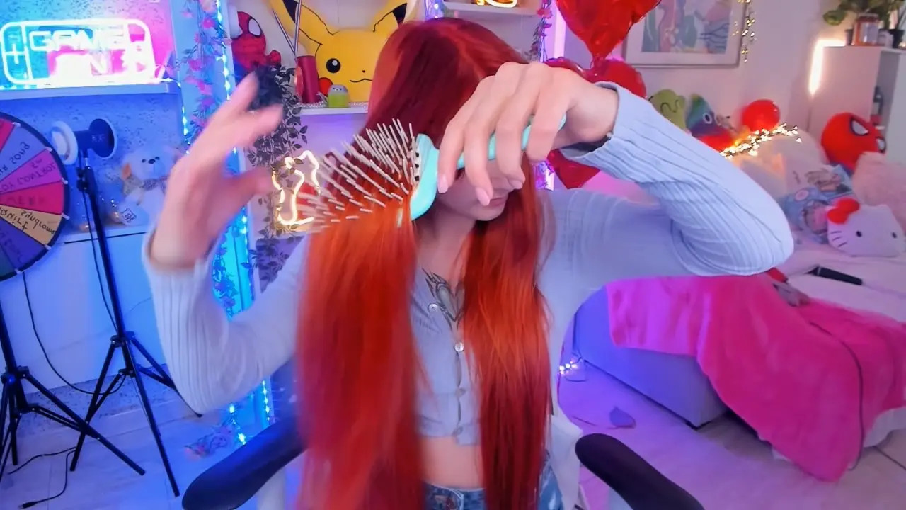 Exclusive Leak: Anna_Prince - SFW Brush my gorgeous fire red hair - Stream in FullHD | Hotleakxxx.com