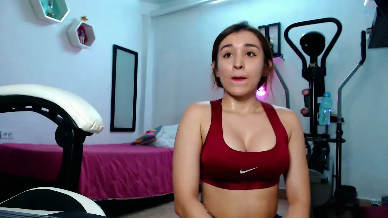 Exclusive Leak: LeelaMoon - LIVE: Train your legs with me - Stream in FullHD | Hotleakxxx.com