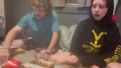 DarlinandDaniel - Dinner time mukbang