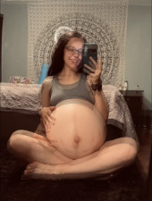 smutty_fantasy - I got knocked up again! *fake belly