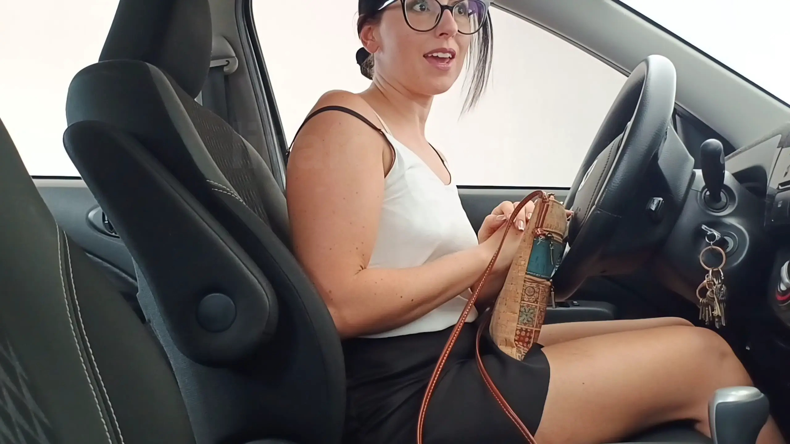 Exclusive Leak: linafoxsecret - Hidden Camera Voyeur Milf - Stream in FullHD | Hotleakxxx.com