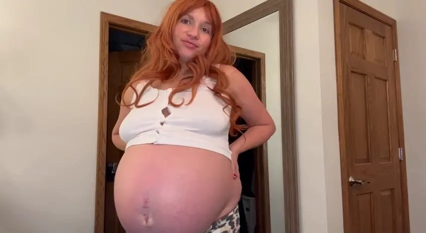 Exclusive Leak: SexyMomof4 - I Know You Keep Staring At My Huge, Pregnant Belly - Stream in FullHD | Hotleakxxx.com