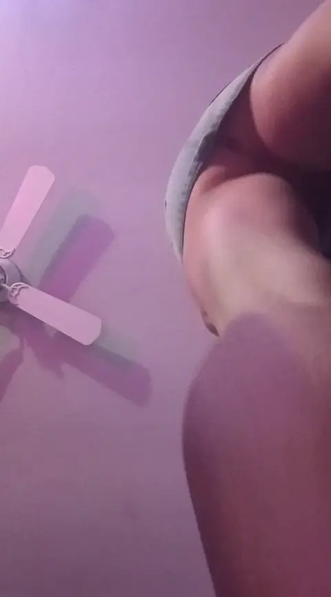 Exclusive Leak: Iamthatgyrl4u - Looking up my skirt - Stream in FullHD | Hotleakxxx.com