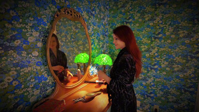 Olive Wood - step-Mommy Does Her Hair