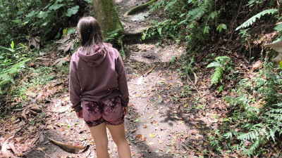 Lilcoralinne_0 - Walking in the forest