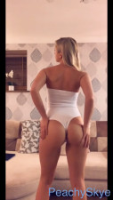 PeachySkye - little tease