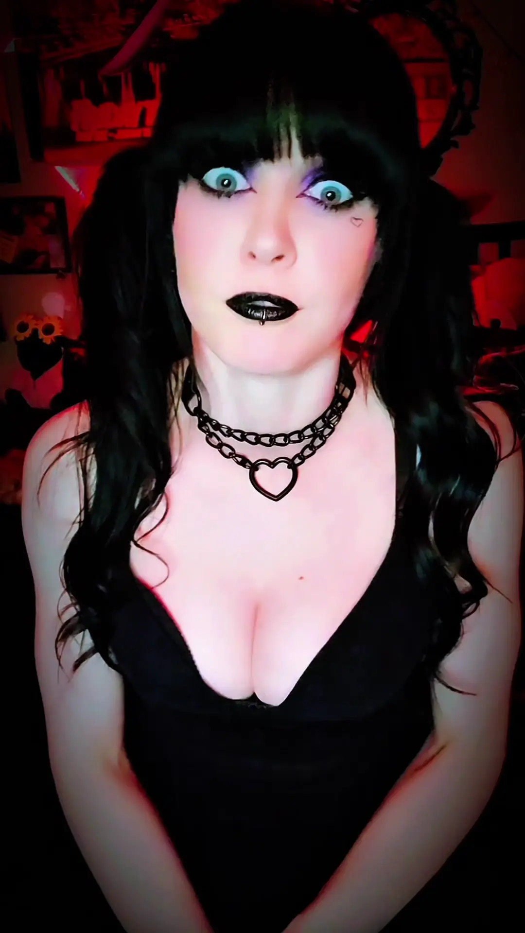 Exclusive Leak: SashaVoorhees - Horror Movie Review - Stream in FullHD | Hotleakxxx.com