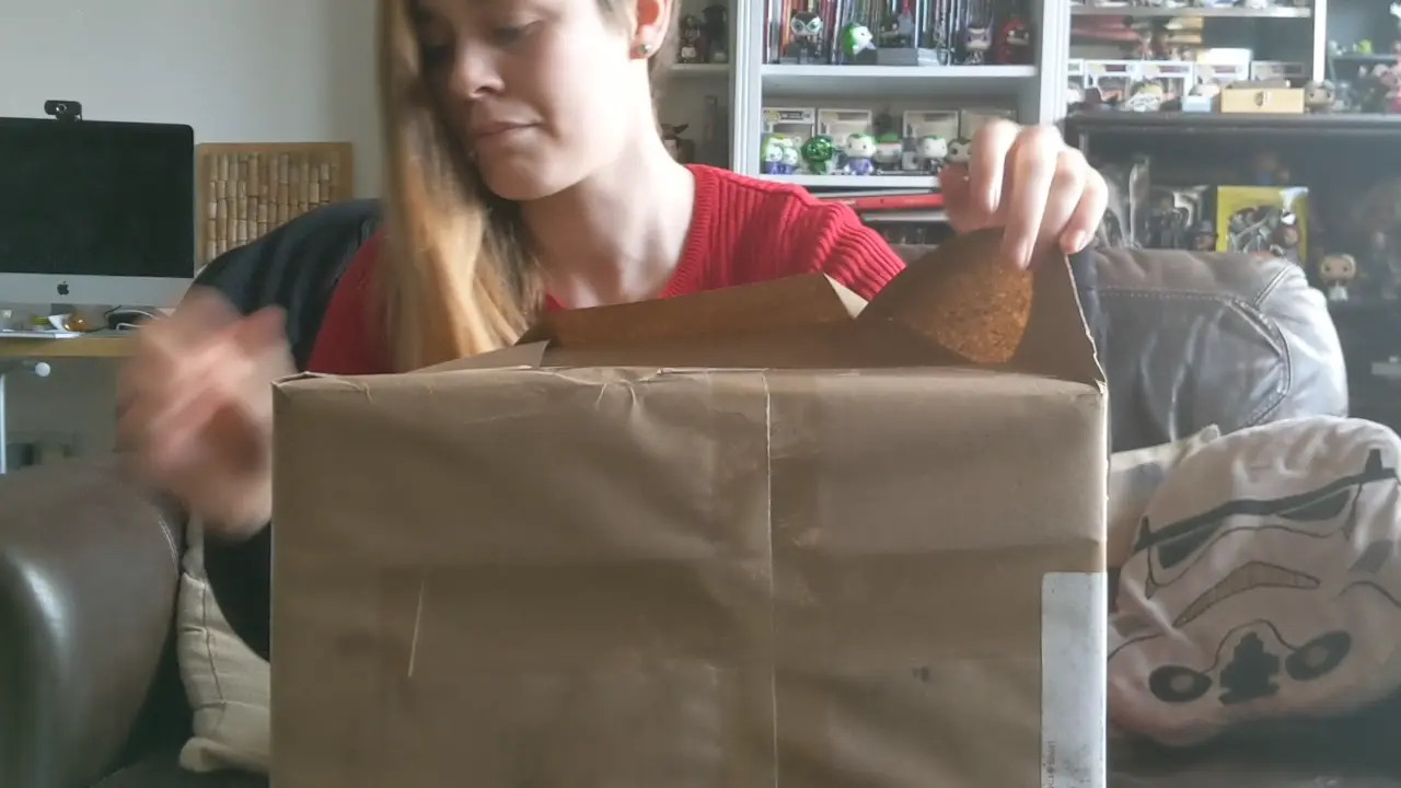 Exclusive Leak: Dolores Belle - Unboxing my Pleasers - Stream in FullHD | Hotleakxxx.com