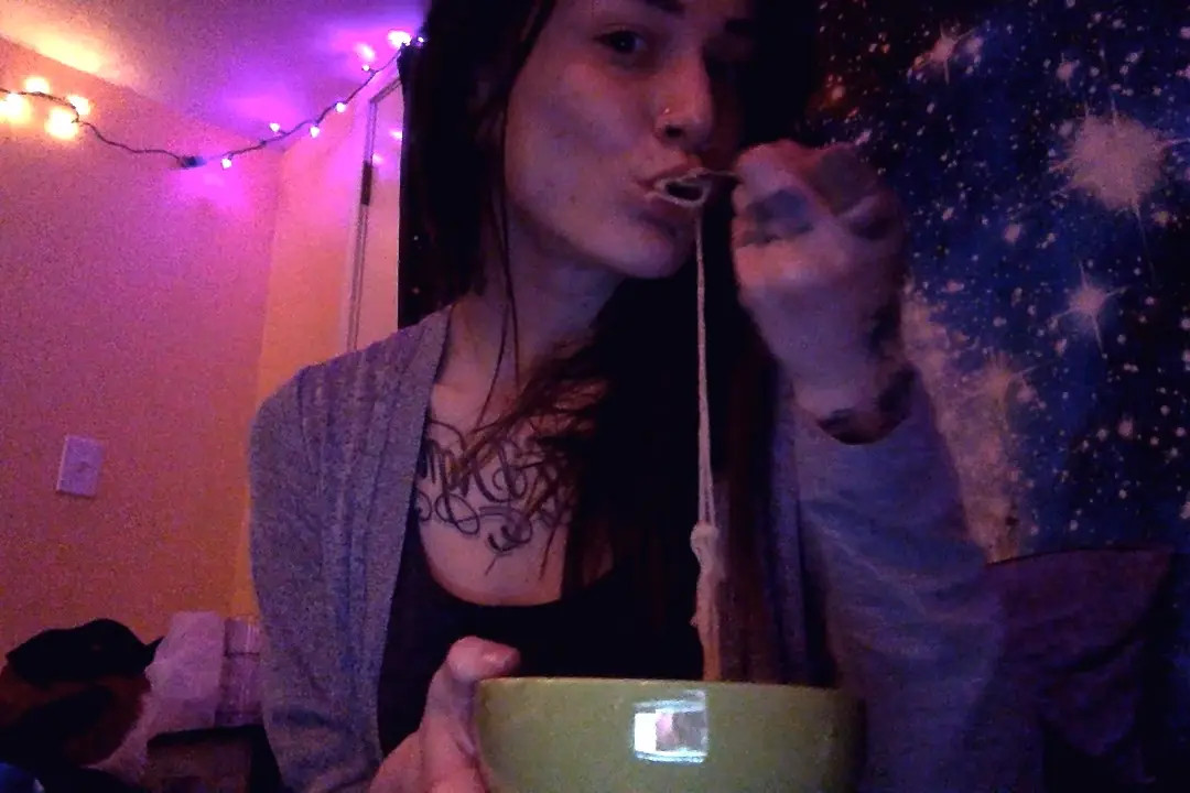 Exclusive Leak: sneezequeenx - old content: eating ramen 2015 - Stream in FullHD | Hotleakxxx.com