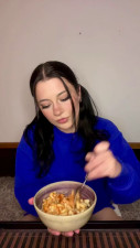 Nadia Diamo - Homemade Macaroni And Cheese Mukbang