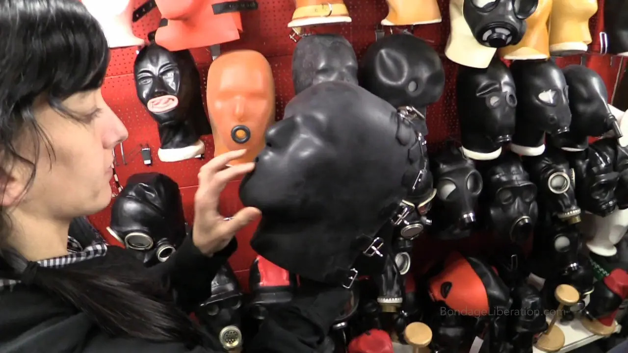 Exclusive Leak: EliseGraves - Studio Gum: Stock Room Exploration - Stream in FullHD | Hotleakxxx.com