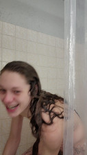 Hairymaely - Singing in the shower
