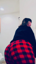 SeductiveGenX - Twerking MILF in Tight Leggings Lets It Rip