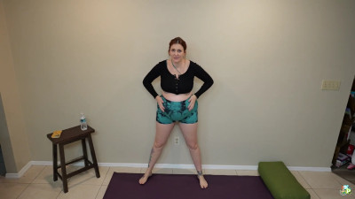 Kelly Payne - Pregnant Yoga Instructor has Contractions during Class