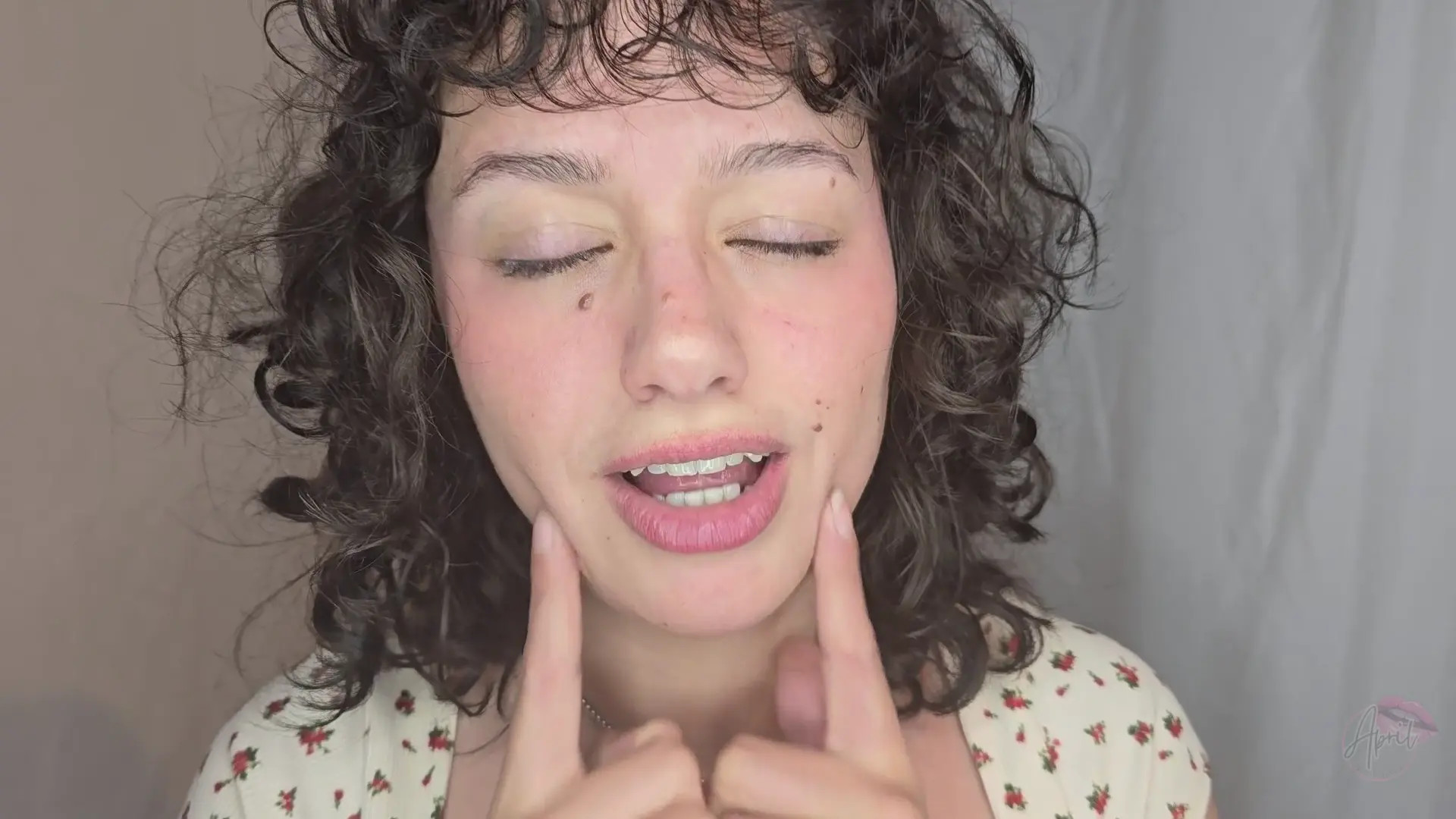 Exclusive Leak: AprilStrips - Which Face is Your Fave - Stream in FullHD | Hotleakxxx.com