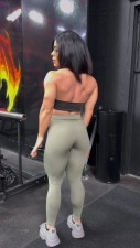 Yanetfit - Post workout flexing