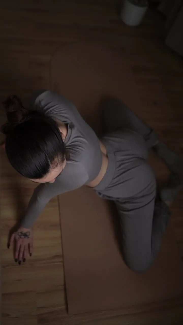 Exclusive Leak: IceDolla - Yoga slow-motion - Stream in FullHD | Hotleakxxx.com