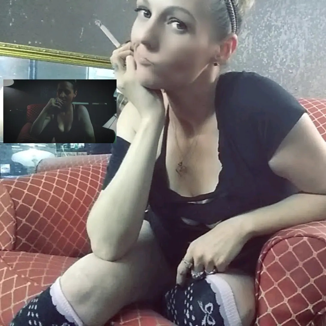Exclusive Leak: GorgeousleighChaotic - Smokin' MILF Morning Routine - Stream in FullHD | Hotleakxxx.com